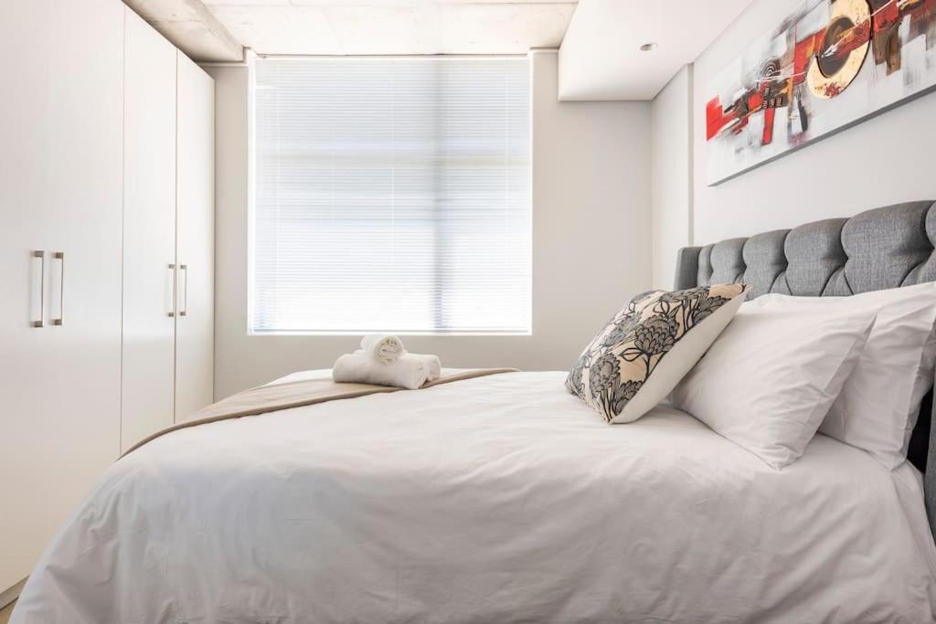 Chic, Central, Family & Group Stay - Stylish 2 Ensuite Bedroom Apartment With Spacious Balcony Кейптаун Экстерьер фото
